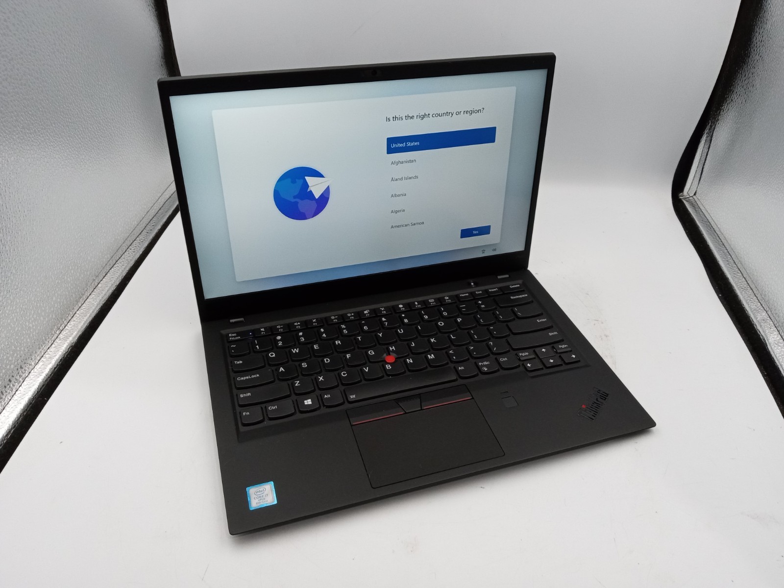 Lenovo ThinkPad X1 Carbon 6th Gen 14" Touchscreen i7-8650U 16GB 128GB W11 -RR