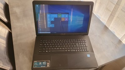 ASUS 17.3 Zoll F751S Laptop Notebook Schwarz