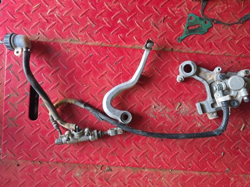 01 02 2001 2002 SUZUKI RM125 REAR BACK BRAKE CALIPER MASTER CYLINDER PEDAL01 02 - Picture 2 of 5