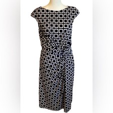 Lauren Ralph Lauren Dress. Size 14. Sleeveless. Navy/white pattern. Ruched waist