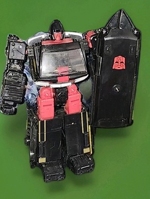 Transformers Generations Selects Legacy Deluxe Action Figure DK-2 Guard Read