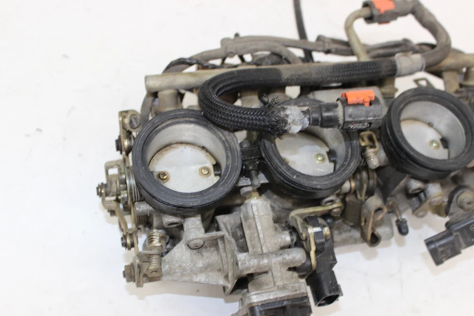 Carrocerías de acelerador Kawasaki Ninja ZX10R 04-05 Foto 2 de 4