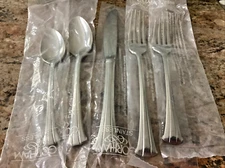 Gorham TRILOGY Stainless 5 Piece Place Setting Unused 18/8 Flatware