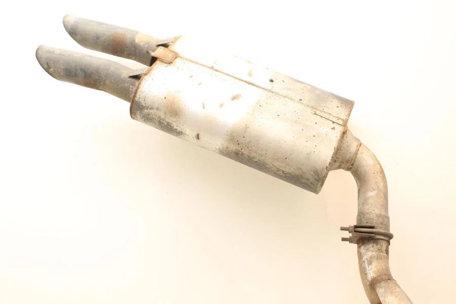 Conjunto de silenciador trasero maestro de doble flujo Chevrolet Corvette 1984-1989 5,7 L Foto 3 de 4