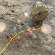 Synchron Clock Motor 640 24V 60CY 5W 2RPM 3275L 3-72