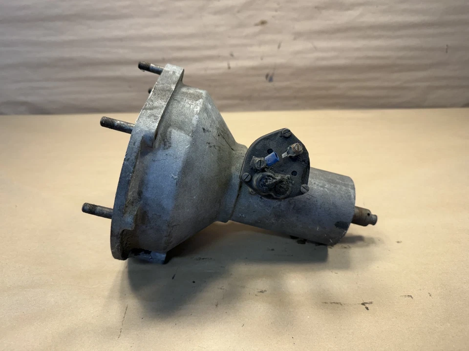 Carcasa de extensión de transmisión Overdrive Austin Healey 100 4 BN1 WN 219 Foto 4 de 4