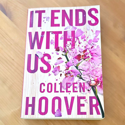 Colleen Hoover: It Ends With Us, Roman TB EN 2016, 384 S., Simon + Schuster UK