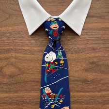 Vintage Peanuts Snoopy Charlie Brown Skiing Silk Tie Navy Blue Salant Menswear