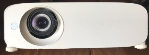 Panasonic Projector PT-VW535N. Please, read the details. - Picture 2 of 9