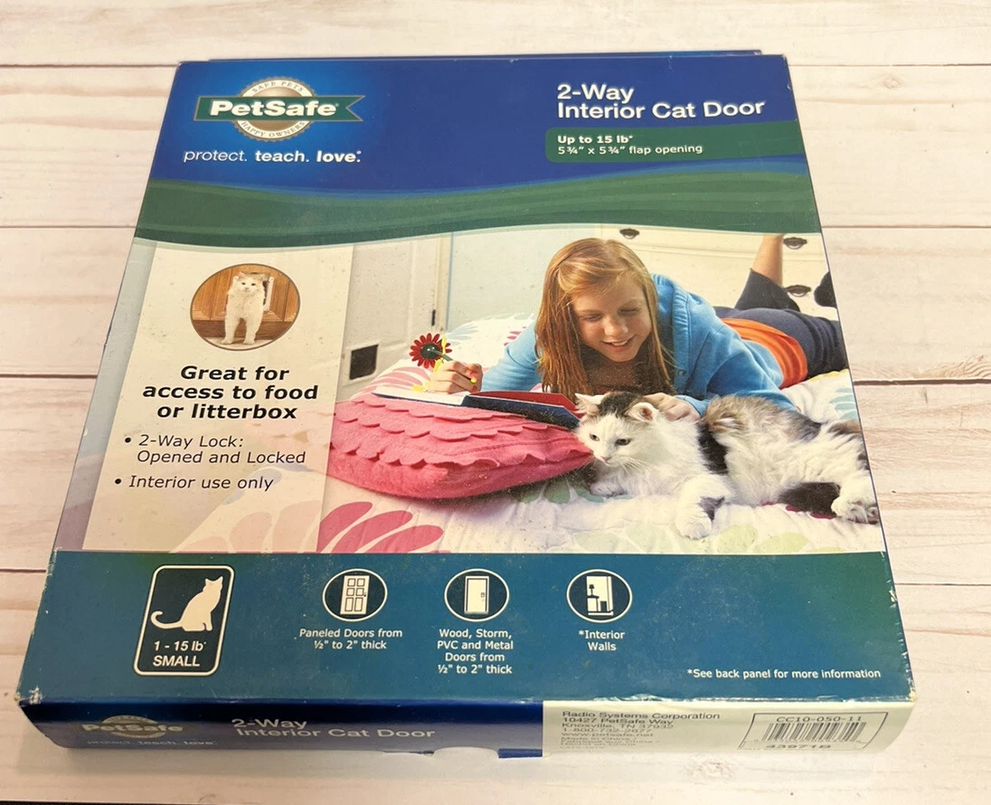 PetSafe 2 Way Interior Cat Door Small 1 15 Lbs. CD10 050 11 NEW Feline Entry
