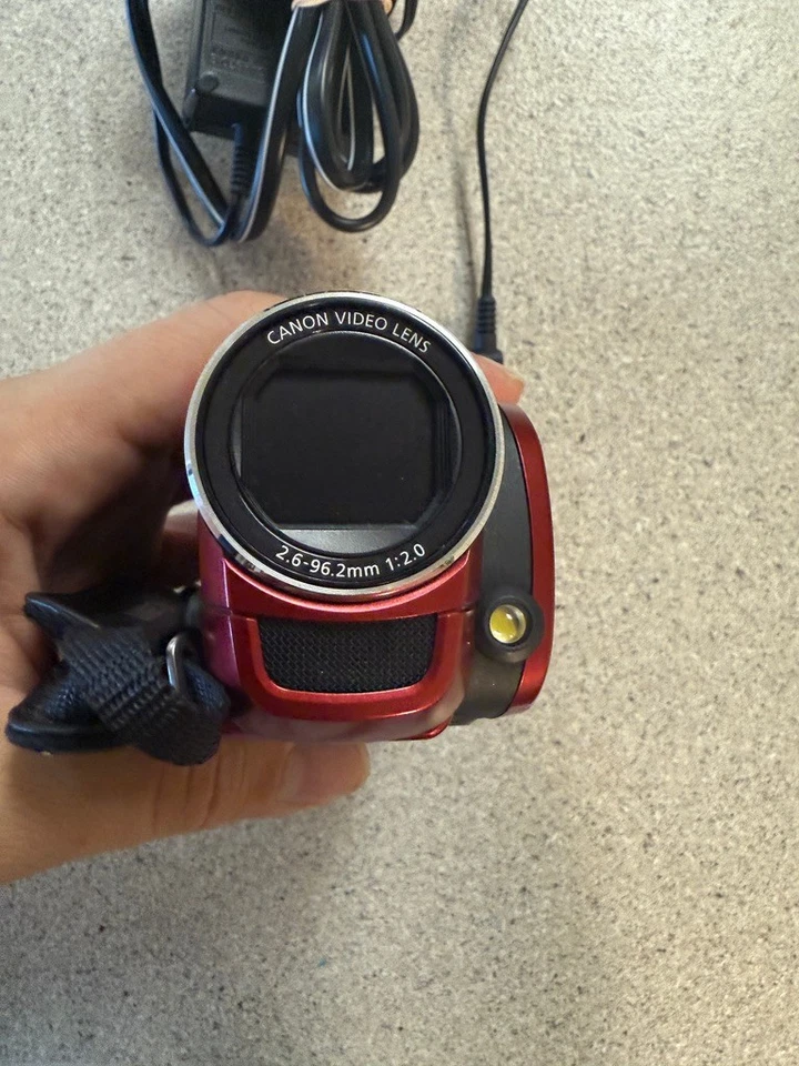 Canon FS300 SD Camcorder (Red) WITH CHARGER. CLEAN TESTED - Image 4 of 4