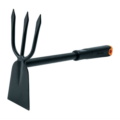 Fiskars Cultivator Hoe with Hanging Hole