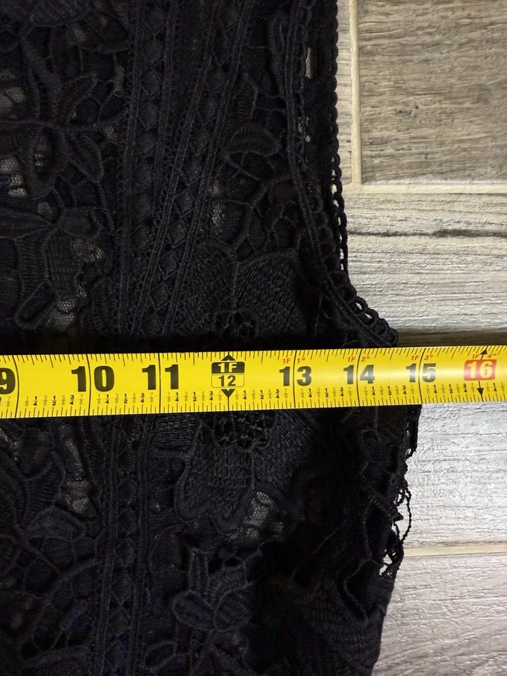 Top Express negro de encaje sin mangas con cuello falso para mujer talla S. Cremallera lateral. Sexy. Foto 4 de 4