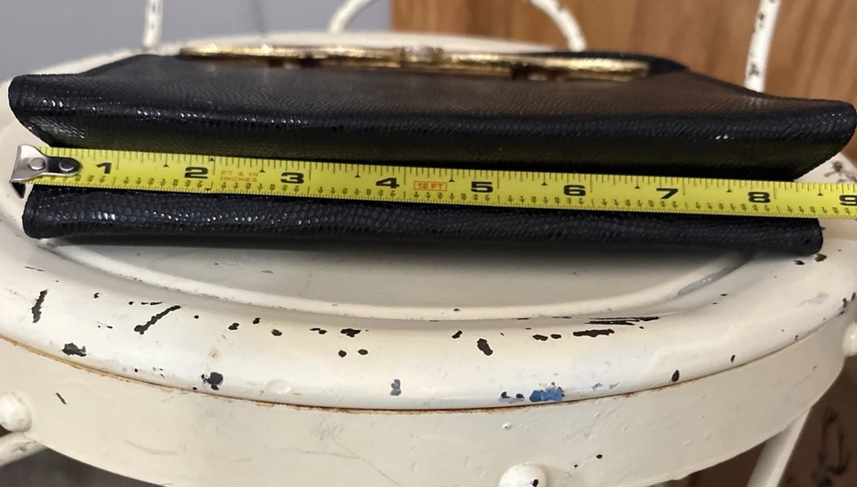 Bolso de Mano Vintage After Five por L and M Noche Tono Dorado Camafeo Negro con Monedero Foto 3 de 4