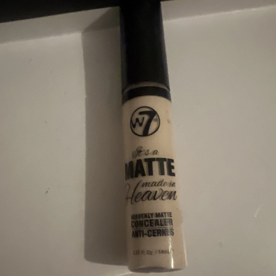 W7 It's a Matte Made in Heaven Long Lasting Concealer Vegan 14ml *light shade - Image 3 of 4