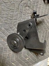 1970-1977 351 & 302 Idler Pulley & Bracket Air Condition Cleveland Windsor