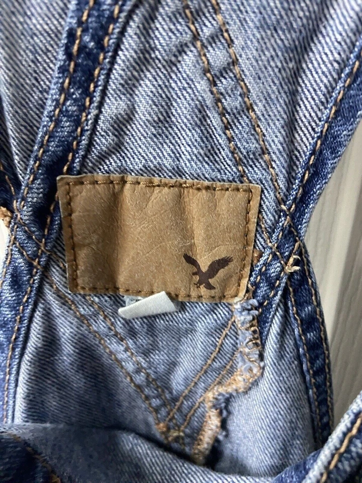 Женские джинсовые шорты American Eagle средний размер синий необработанный подол передние карманы - Изображение 3 из 4