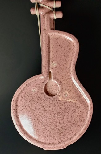 VTG 1950's Red Wing Pottery Pink Flecked Violin Wall Pocket #1484 - Picture 4 of 11