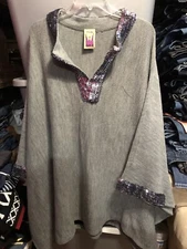 Anttony Original Women’s gray sweater with sequins OS Cape style size petite
