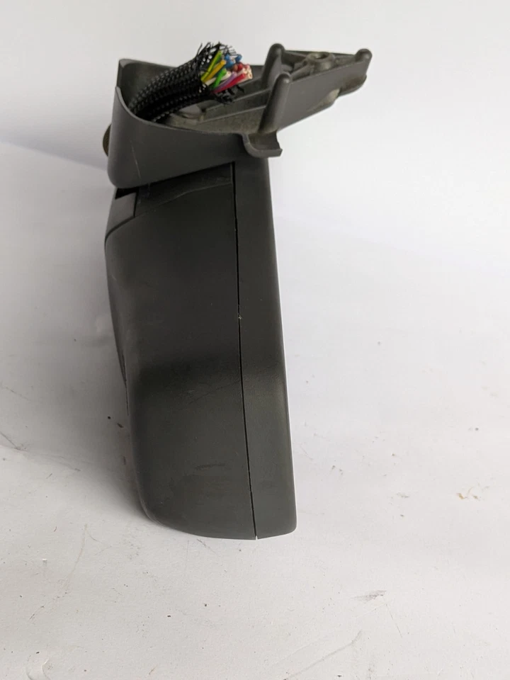 Volvo rear view mirror OEM V70 XC70 S60 S80 XC90 manual dimming 99-09 E1115469 - Изображение 2 из 4