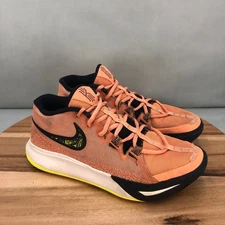 Nike Kyrie Low 5 DM1125-800 Basketball Shoes Peach Black Mens Size 7.5 Comfort