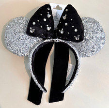 BNWT Disney Parks Silver Sequin with Black Velour bow Minnie Mouse Ears Headband
