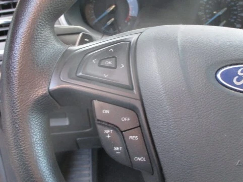 Volante usado se adapta a: Ford Edge 2016 grado A Foto 2 de 4