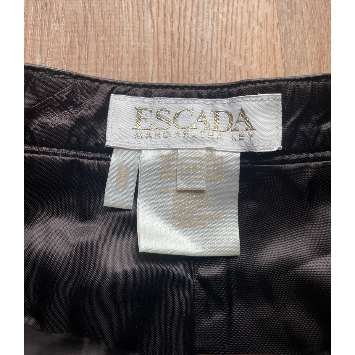 Pantalon En Cuir D'agneau Véritable Escada - Franges, Taille 42 (32 De Tour De Taille) - Noir, Neuf Avec étiquettes