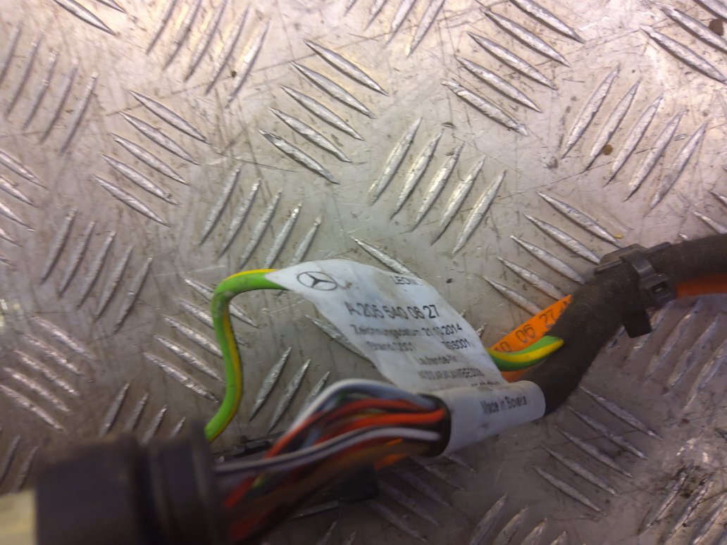2017 MERCEDES C350 SPORT W205 HYBRID CHARGING PORT AND CABLE 