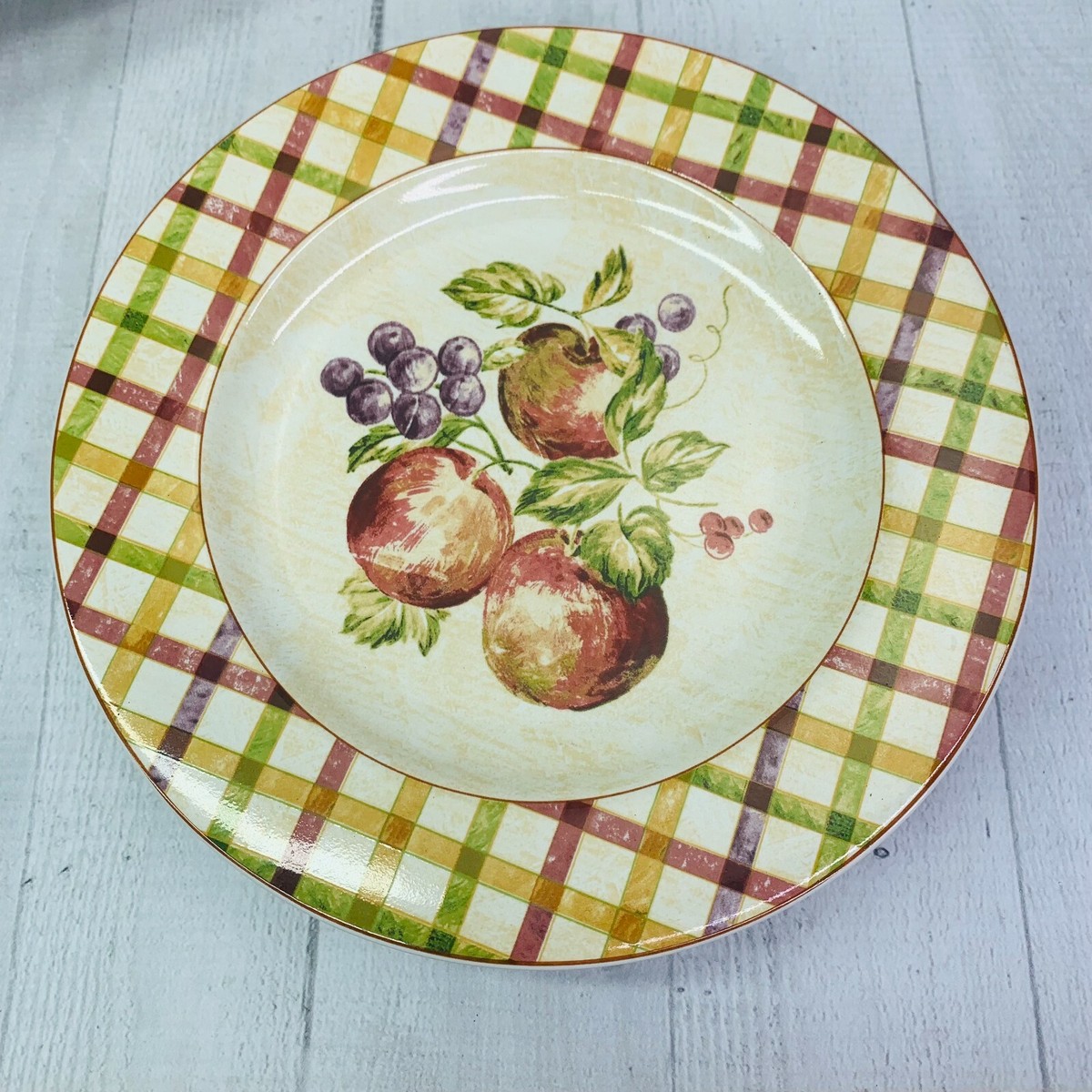 Sakura VICTORIA Mix Fruit Multicolor Lattice Stoneware Lunch Salad