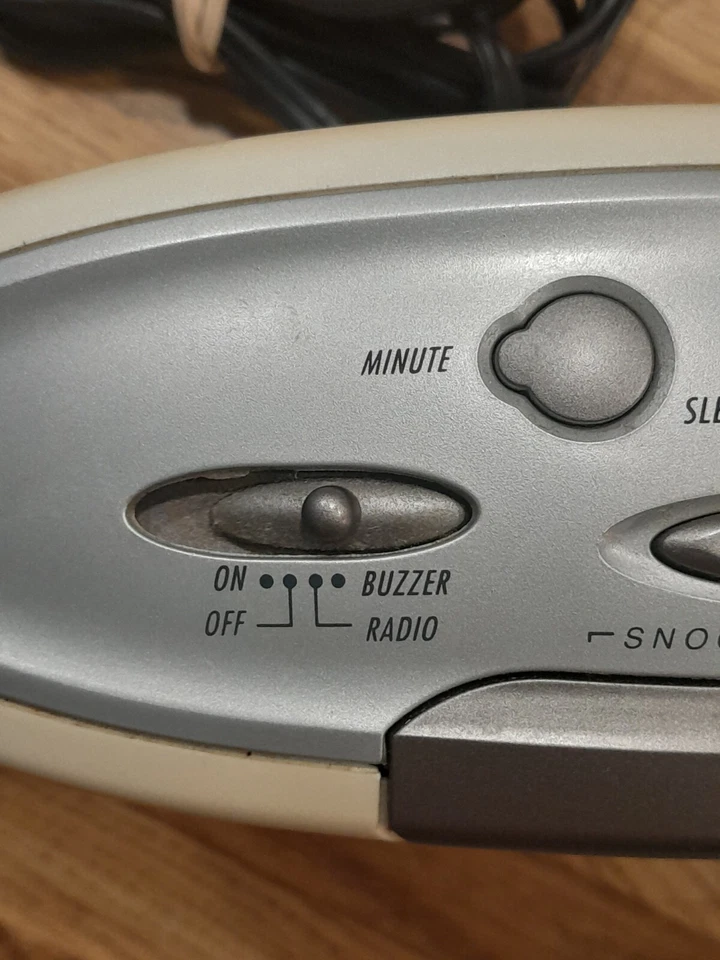 Timex T254W Jumbo Pantalla Digital Reloj Despertador Radio, AM/FM Blanco Perla 9v Backu Foto 4 de 4