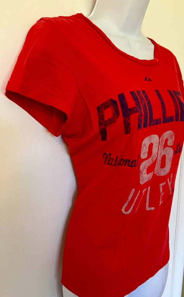 CAMISETA TOP PHILLIES CHASE UTLEY MUJER ROJA MEDIANA CON GRÁFICOS DE ALGODÓN TALLA M ¡USADA EN EXCELENTE ESTADO! Foto 2 de 4