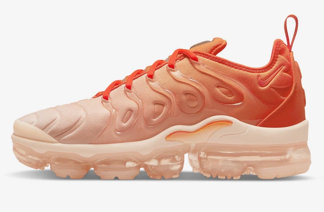 Womens vapormax plus orange sale