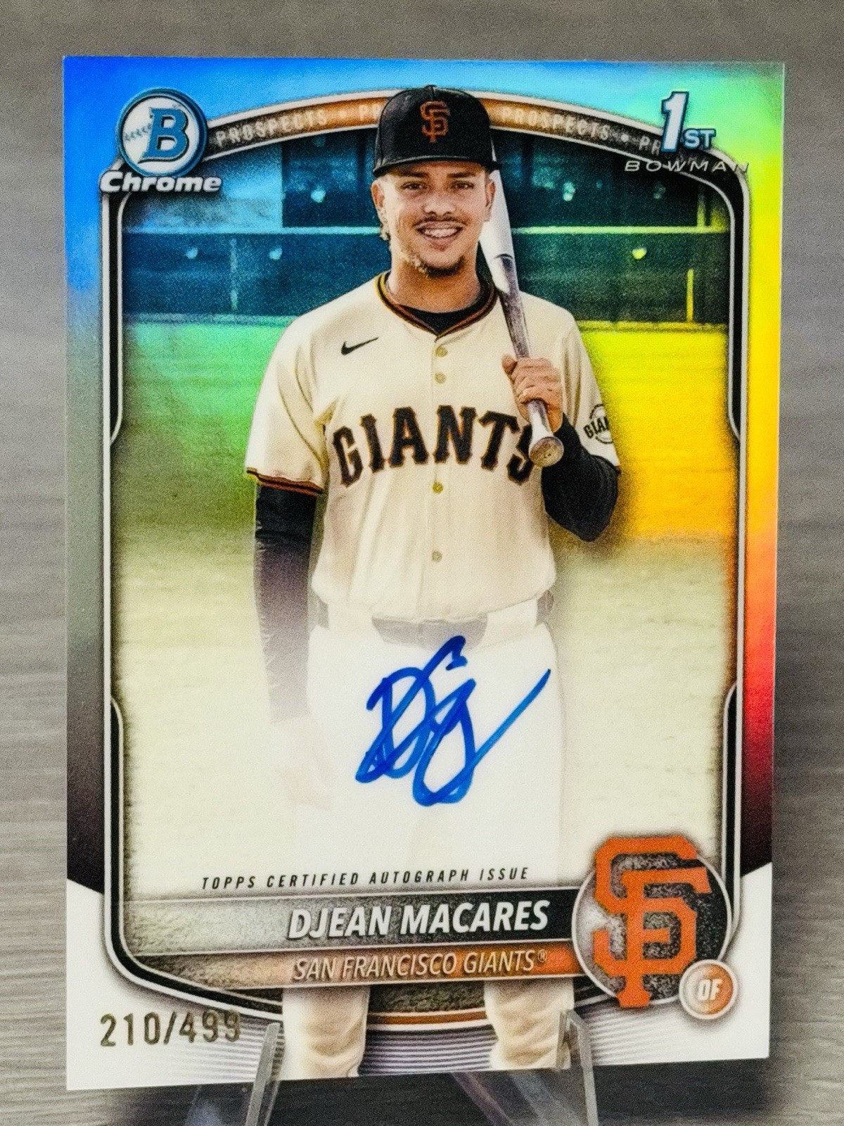 🔥⚾️DJEAN MACARES 2025 Bowman Chrome 1st Refractor On-Card Auto /499 #GIANTS⚾️🔥 view 3