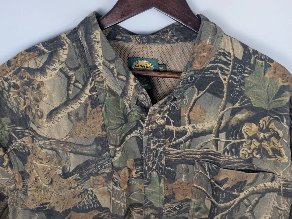 Cabelas Seclusion 3D Mens 3XL Camo Vented Button Down Short Sleeve Hunting Shirt - Image 2 of 4