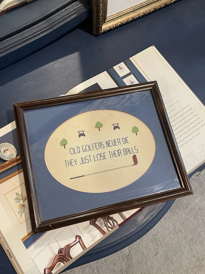 Arte de pared de golf vintage punta de aguja azul golfistas antiguos nunca mueren... Divertido arte de golf Foto 2 de 4