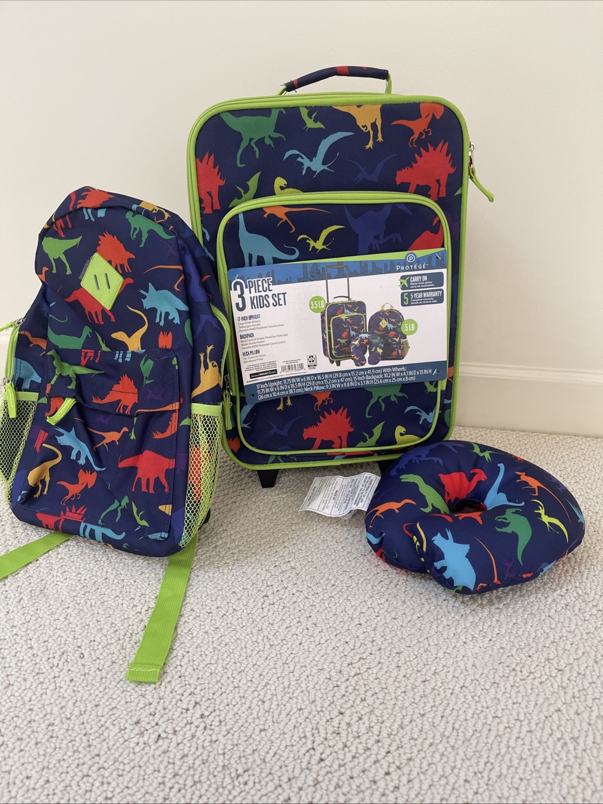 Set, 17&rdquo; Carry-on, 15" Backpack, Neck Pillow