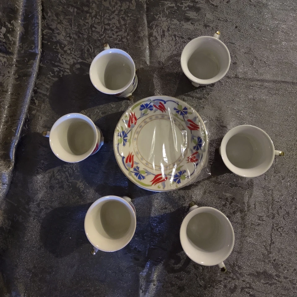 Новый лот из 6-футовых турецких чашек и блюдец Demitasse. Турецкий кофейный сервиз - Изображение 3 из 4