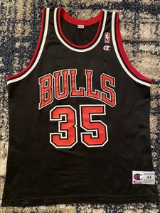 black and red chicago bulls jersey