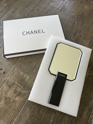 CHANEL シャネル ホワイト 手鏡 ミラー VIP ギフト CHANEL シャネル