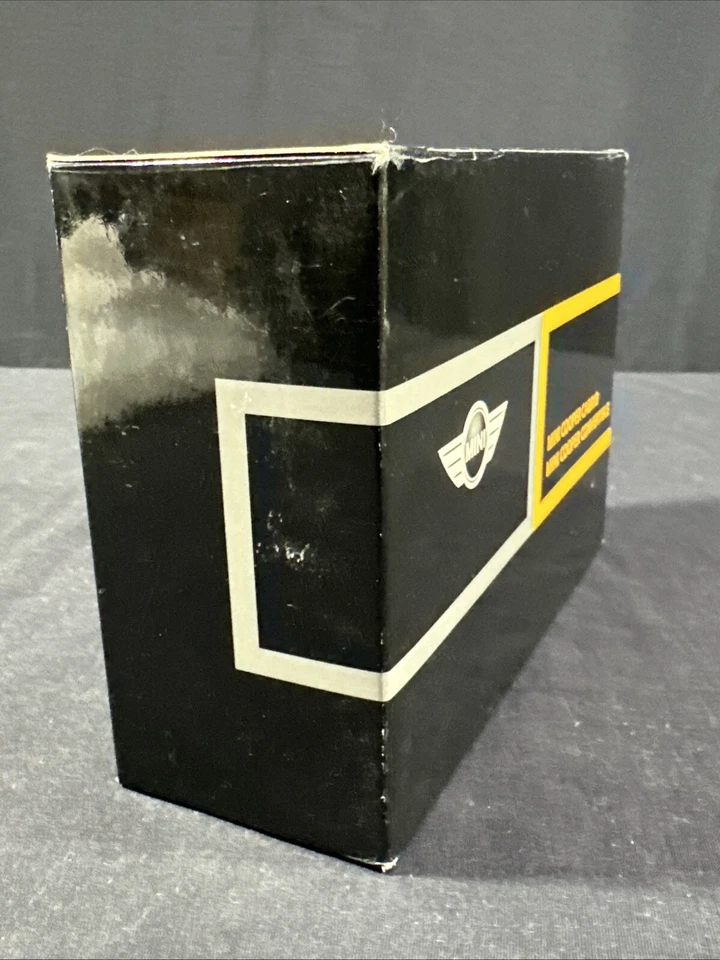 Minichamps 1/43 Scale Mini Cooper Cabrio Green And White Diecast Model - Image 3 of 4