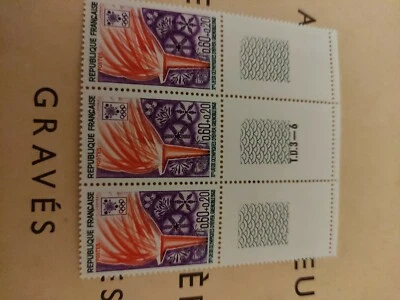 Bloc de 3 TIMBRES surtaxés 10eme jeux Olympique d'hiver flamme N°1545- 1968 - Photo 1/2