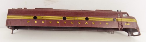 HO / UNBRANDED / DIESEL #5887 / PENNSYLVANIA / LONG BODY / SHELL / PARTS - Picture 3 of 6