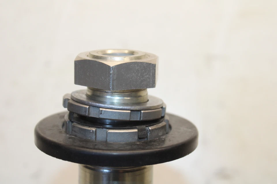 09-12 KAWASAKI NINJA ZX6R ЗАЖИМ ПЕРЕДНИХ ВИЛОК НИЖНИЙ ТРОЙНОЙ СТЕРЖЕНЬ ДЕРЕВА BB698 - Изображение 3 из 4