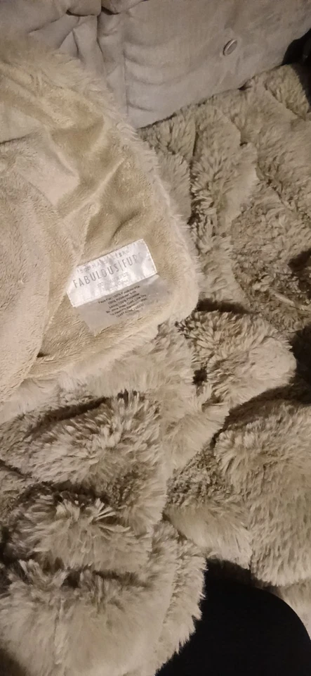 Donna Salyers Fabulous Furs Brown Sable Faux Fur Throw Blanket - Image 2 of 2