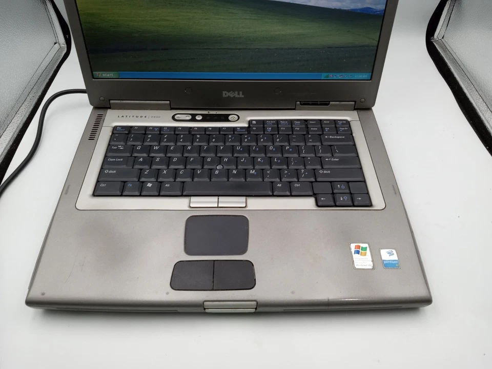 Unidad de disco duro Dell Latitude D800 Pentium M 768 MB RAM 60 GB Windows XP - LEER - RR Foto 2 de 4