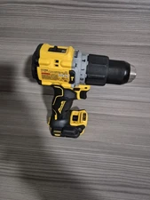 DeWALT  DCD806  20V XR 1/2"  Brushless Hammer  Drill/Driver  (TOOL ONLY)    ....