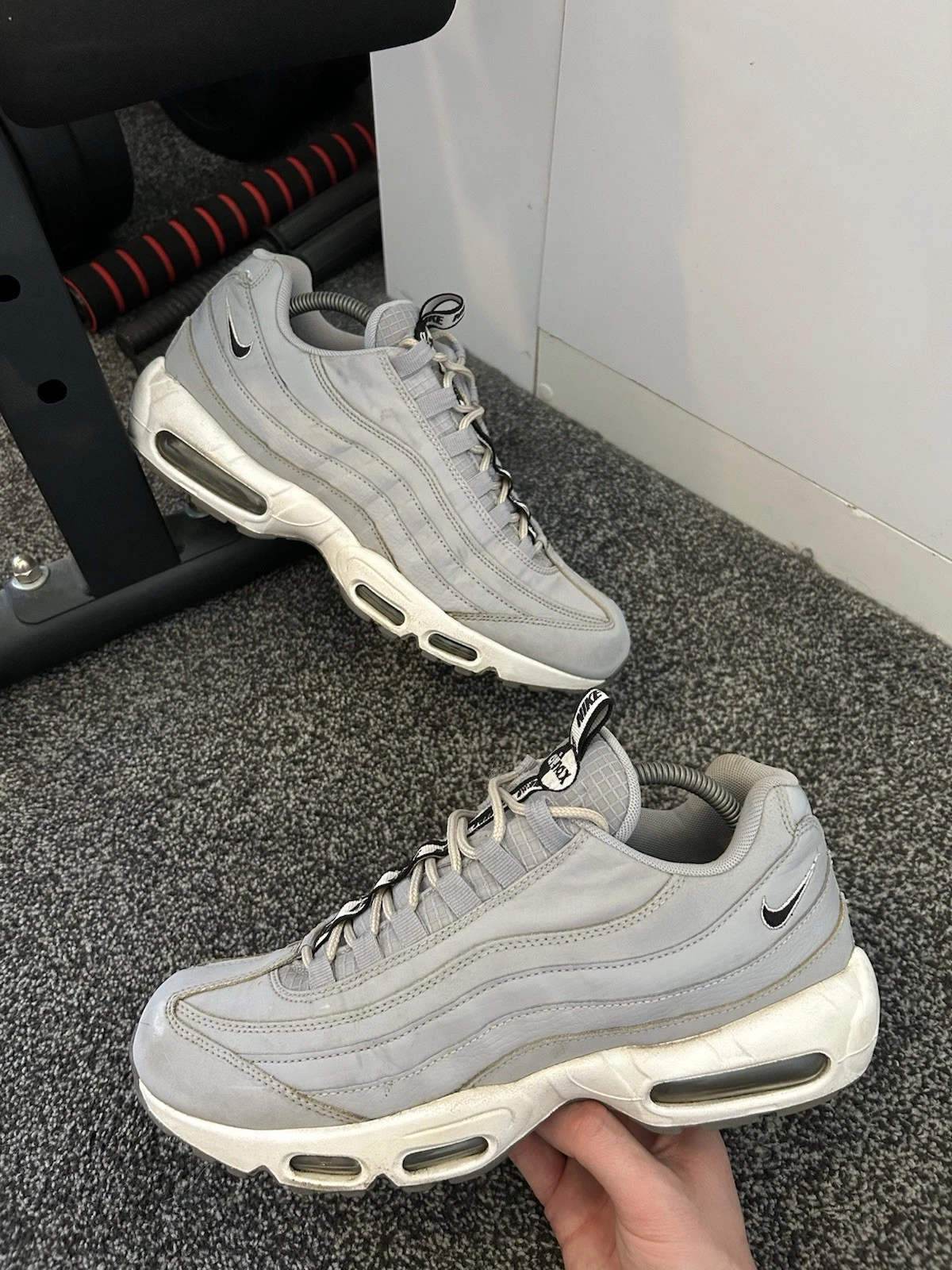 Nike air max 95 se wolf grey uk 9buone condizioni piccolo problema mostrato