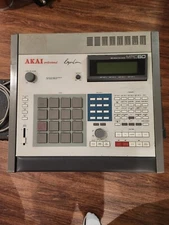 Original AKAI MPC 60 vintage  MPC60 MK1 ,drum pads, memory, 2nd year production!