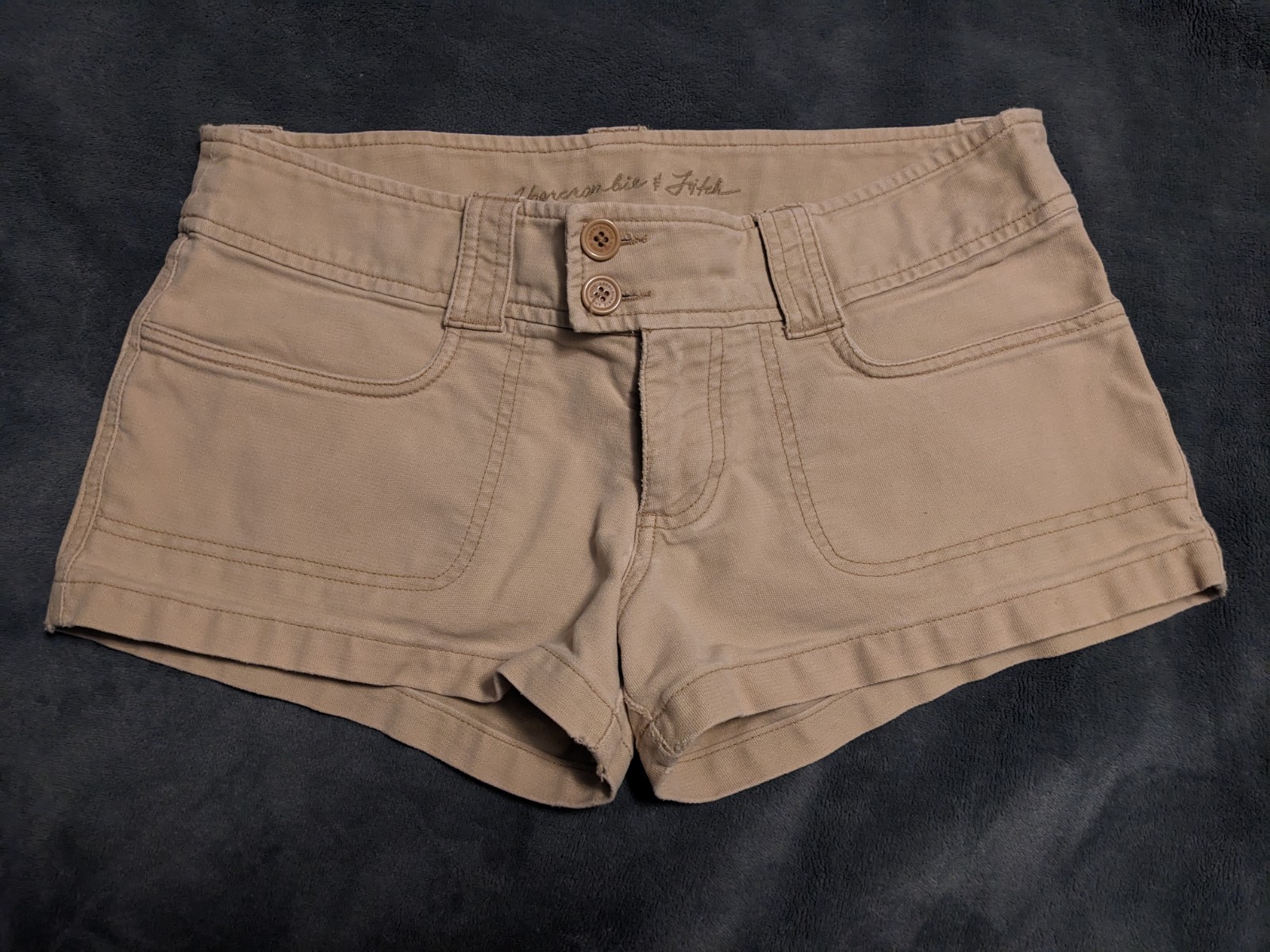 Abercrombie & Fitch Women’s Beige Chino Shorts Size 6 Low Rise Cotton Twill